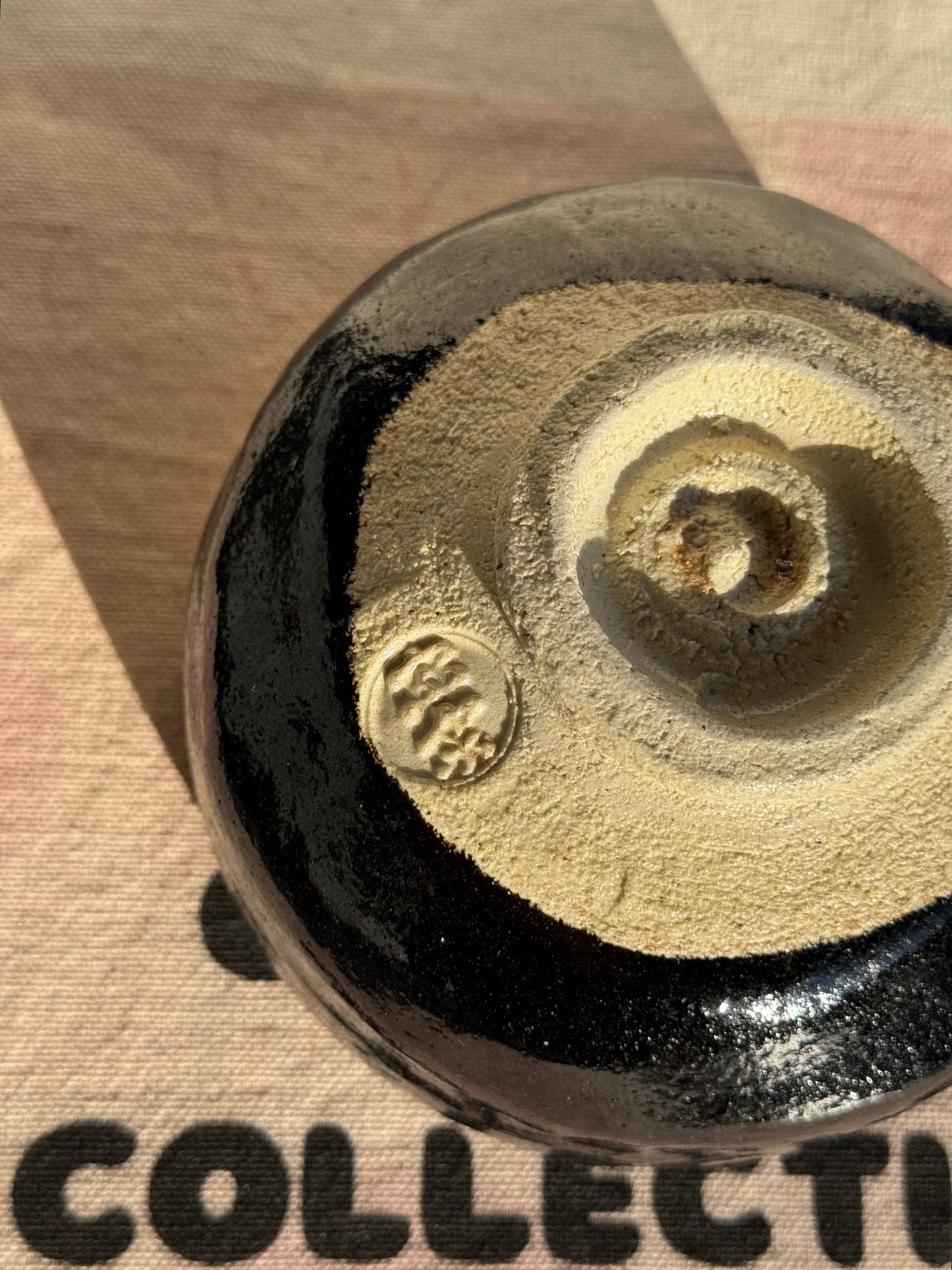 TEA BOWL KURO RAKU MOUTAIN PAINTED🌸