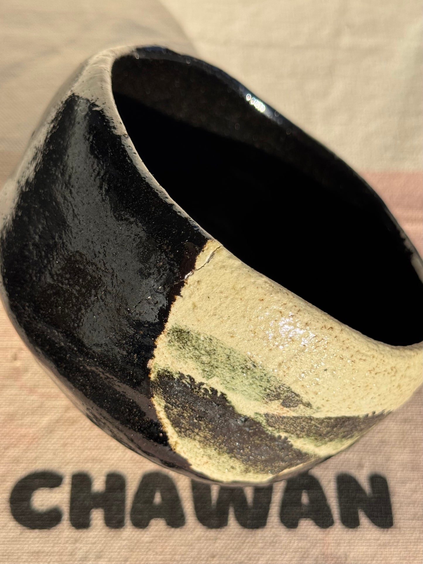 TEA BOWL KURO RAKU MOUTAIN PAINTED🌸