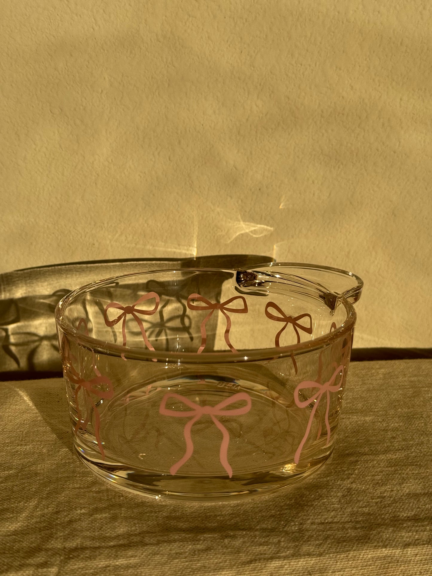 COQUETTE BOW GLASS BOWL 🌸
