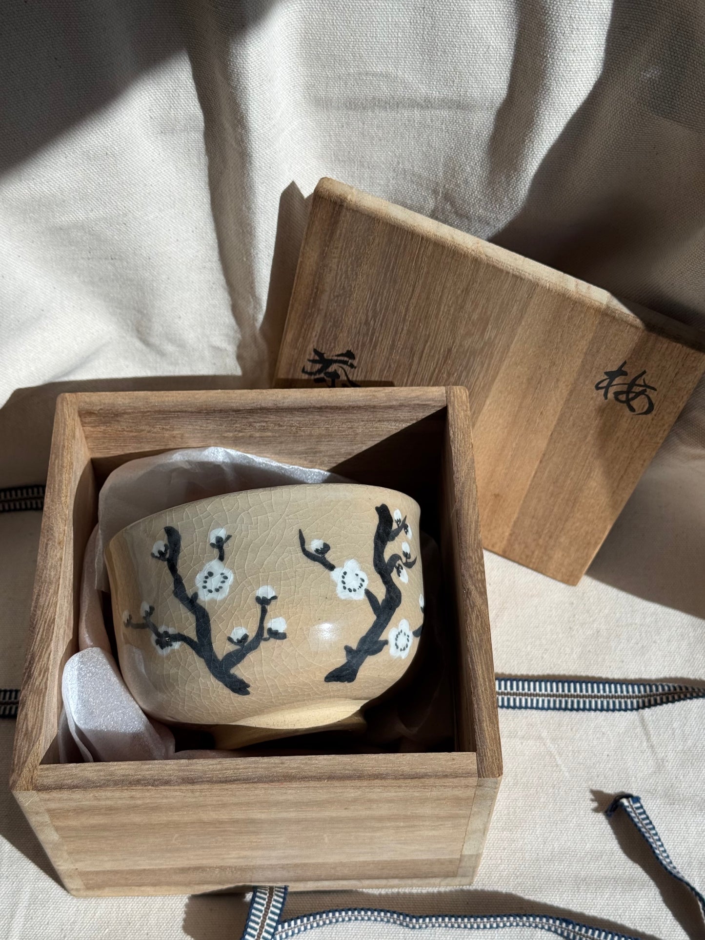 MATCHA BOWL KYO YAKI PLUM FLOWERS HANDPAINTED 🌸