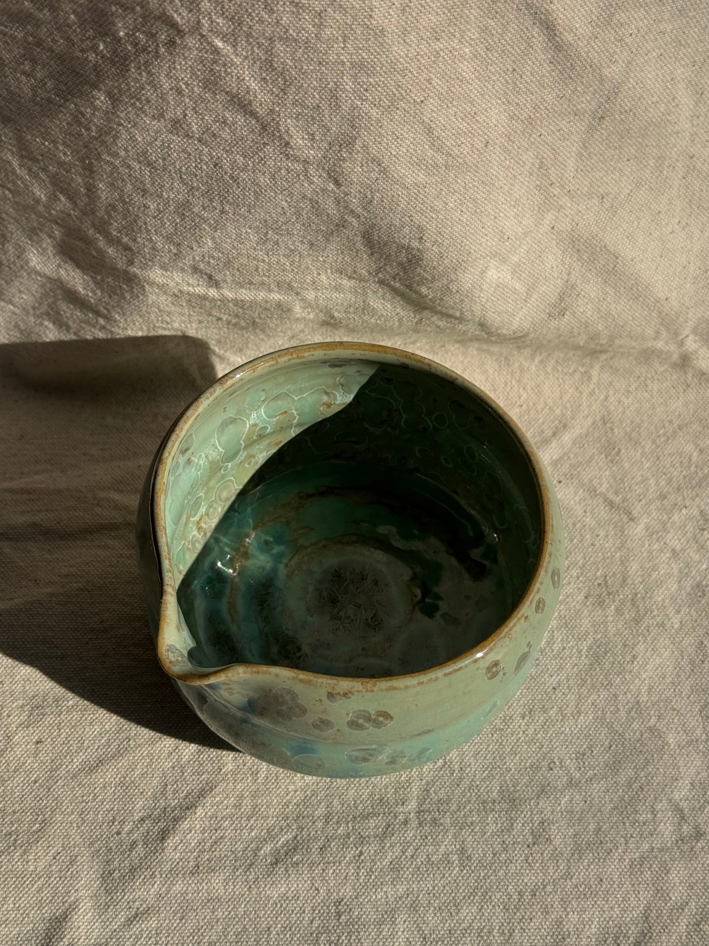MATCHA BOWL HOURGLASS GREEN GLAZE KATAKUCHI 🌸