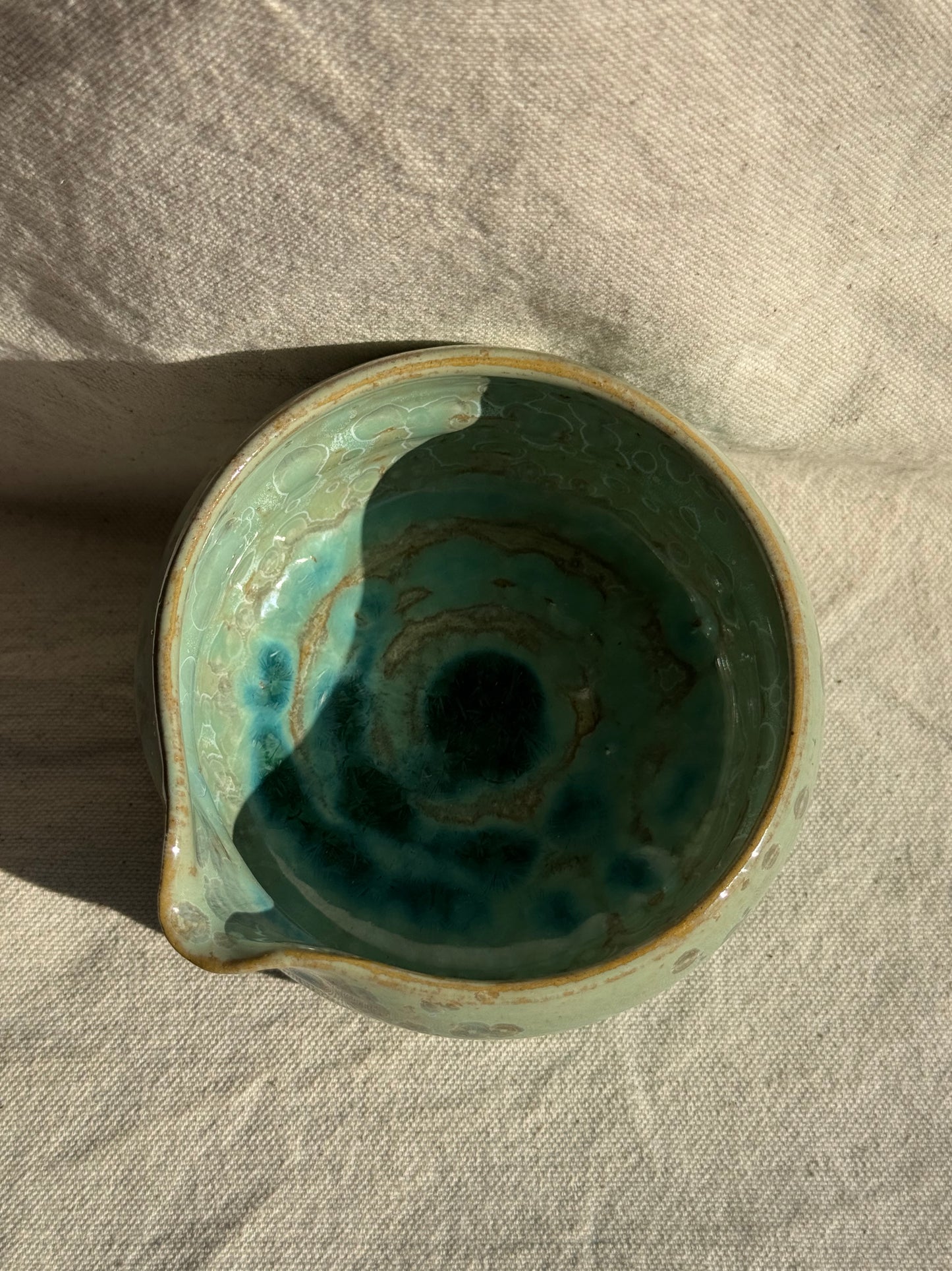 MATCHA BOWL HOURGLASS GREEN GLAZE KATAKUCHI 🌸