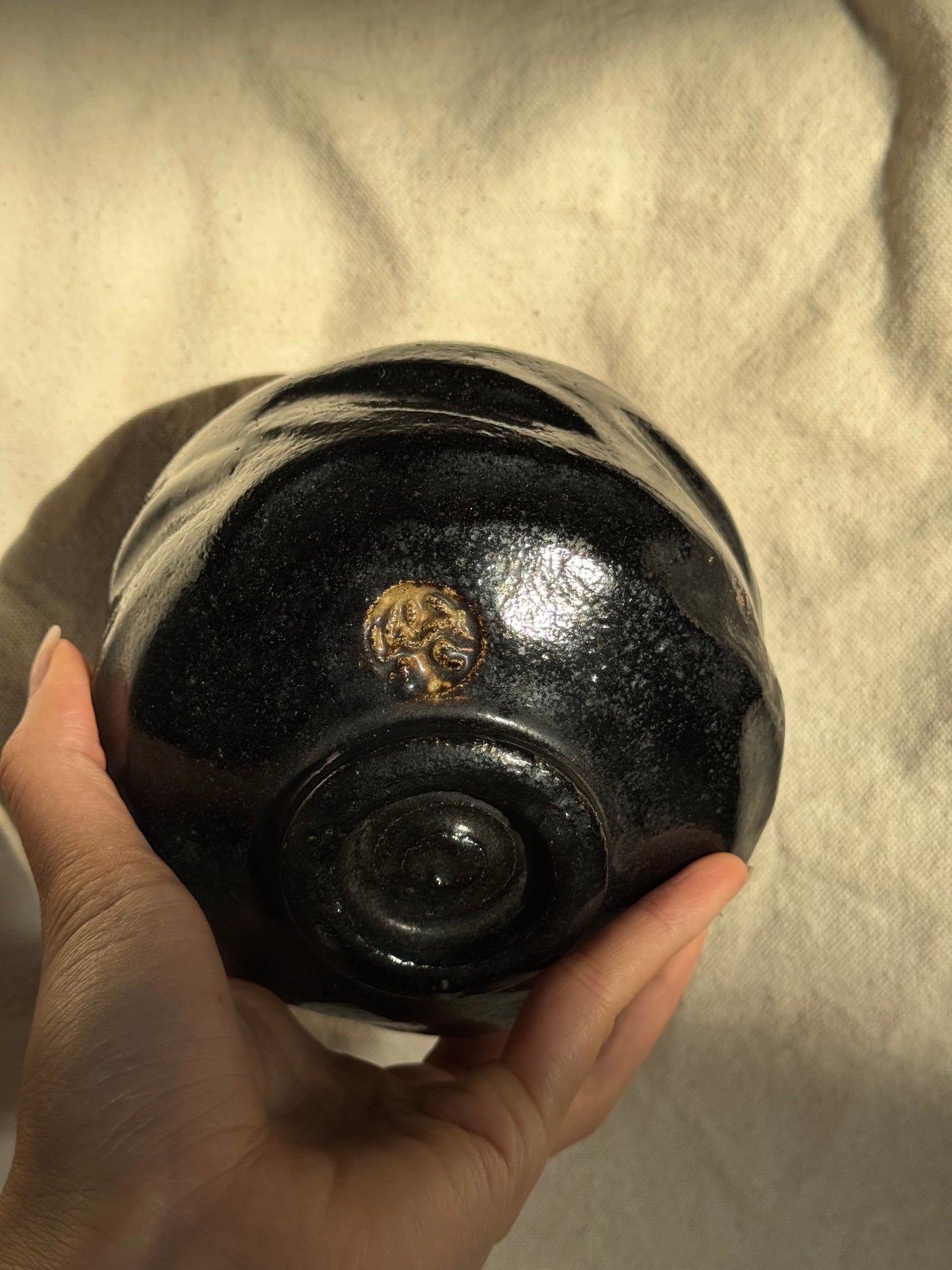 MATCHA BOWL KURO RAKU GOLD SPOTS made by SHORAKU SASAKI 🌸