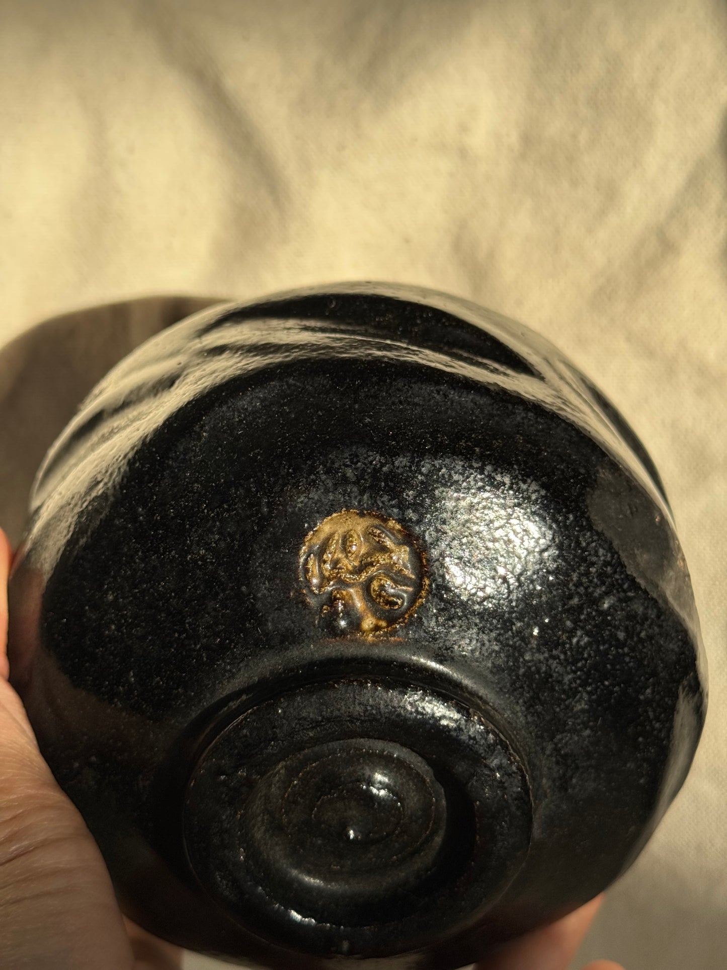 MATCHA BOWL KURO RAKU GOLD SPOTS made by SHORAKU SASAKI 🌸