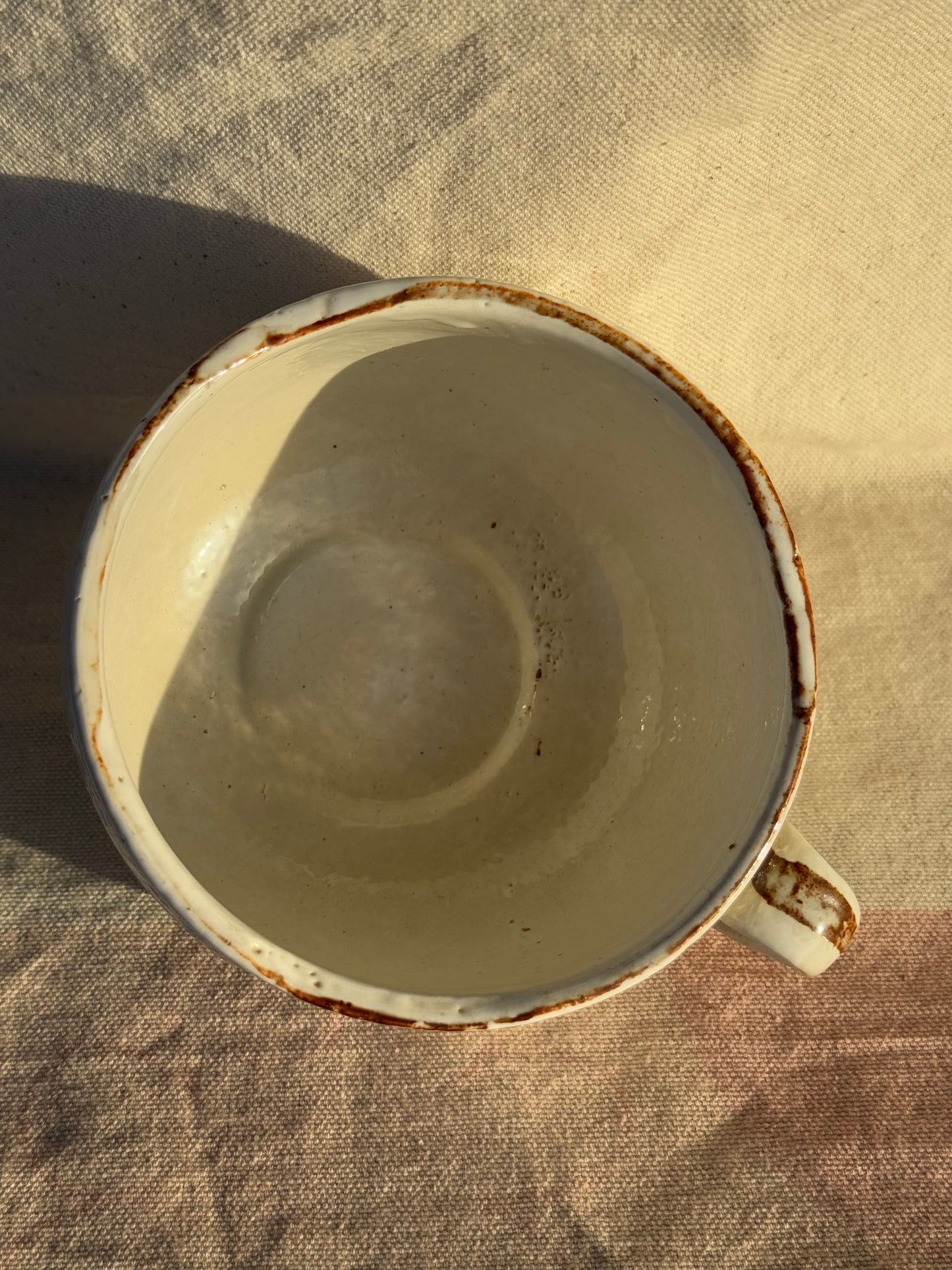 TEA BOWL WHITE SHINO W HANDLE 🌸