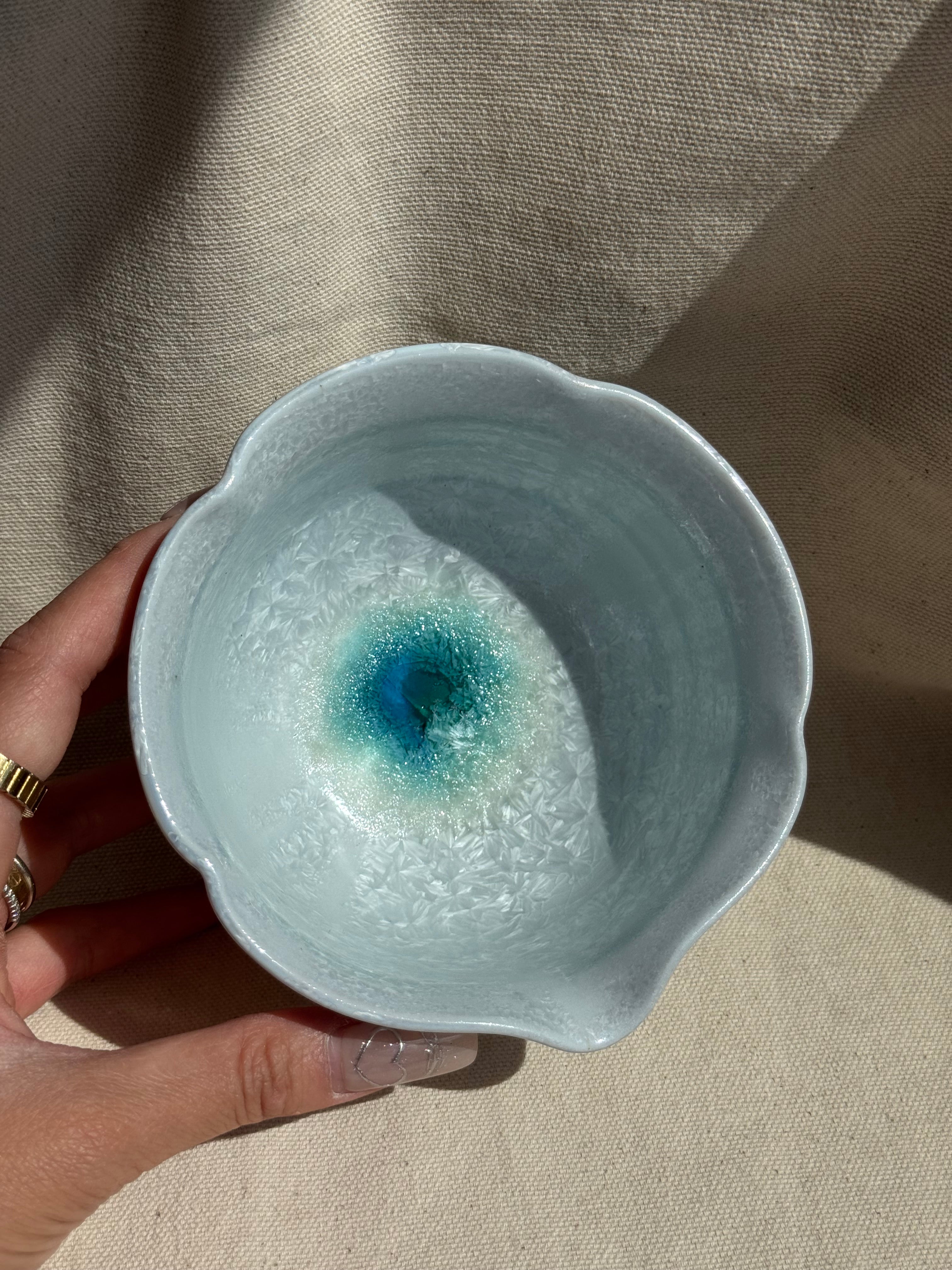 Matcha Bowl Matte Pale Blue Floral Katakuchi - Thumbnail 2