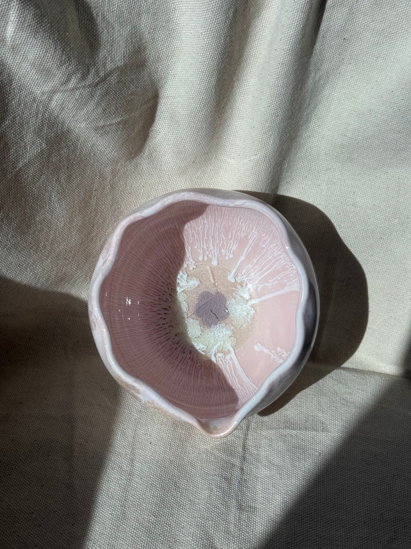 MATCHA BOWL PINK DRIP EGGSHELL KATAKUCHI 🌸