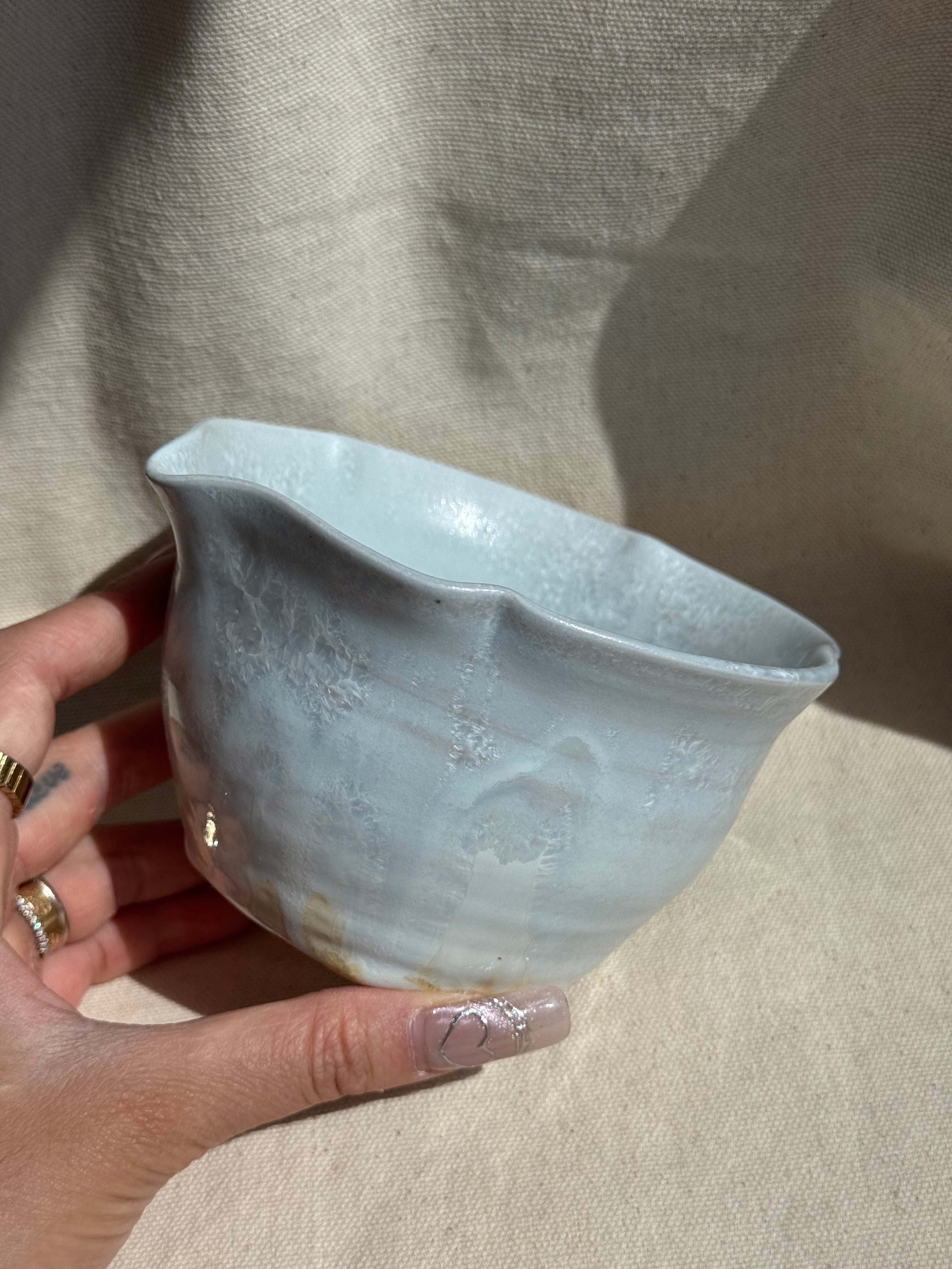 Matcha Bowl Matte Pale Blue Floral Katakuchi - Thumbnail 3