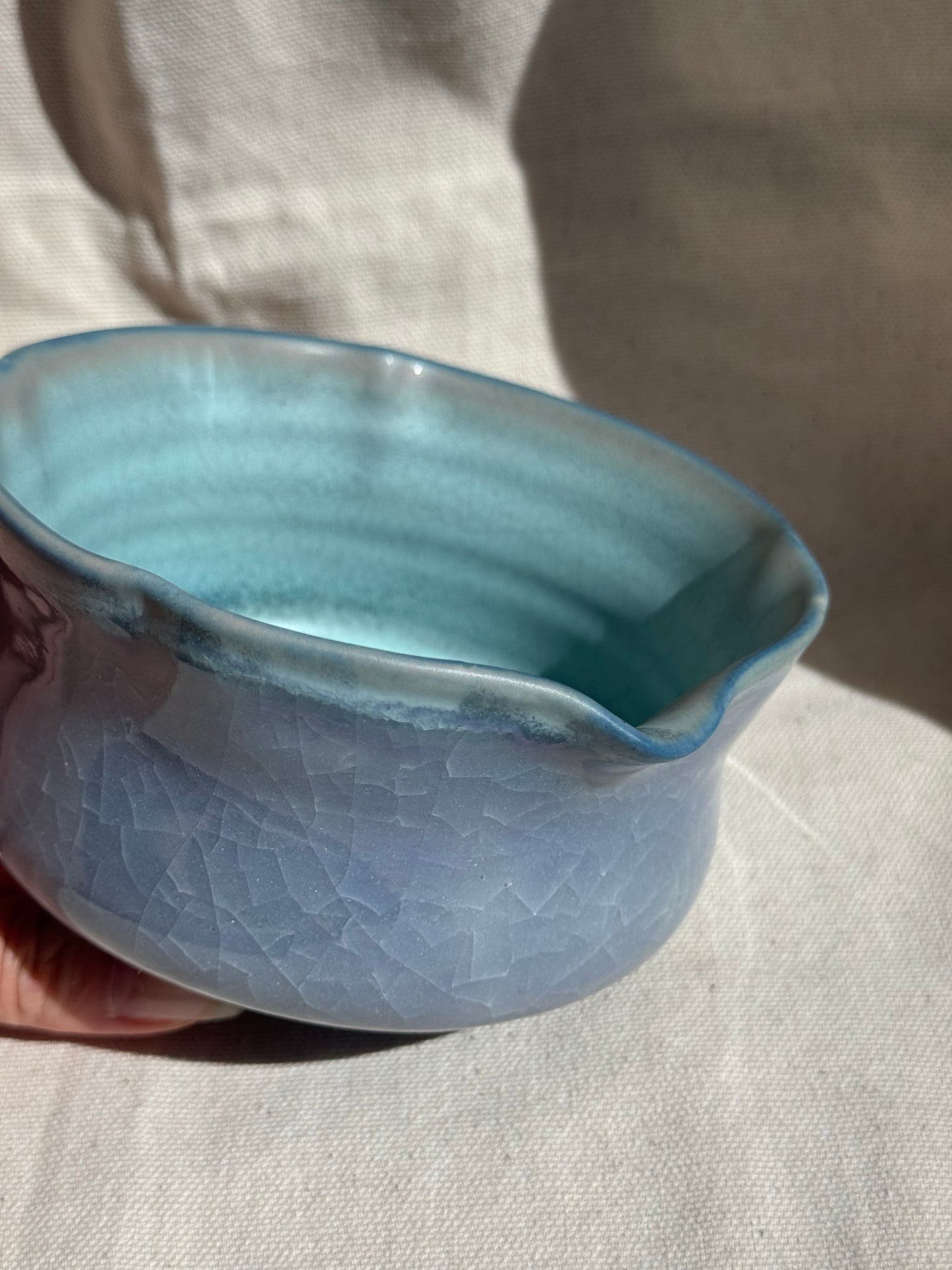 MATCHA BOWL 2 TONE BLUE PURPLE GLAZE FLORAL KATAKUCHI 🌸
