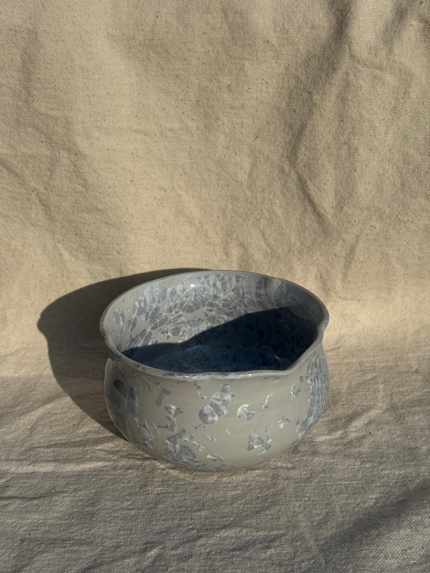 MATCHA BOWL FLORAL GREY GLAZE KATAKUCHI 🌸