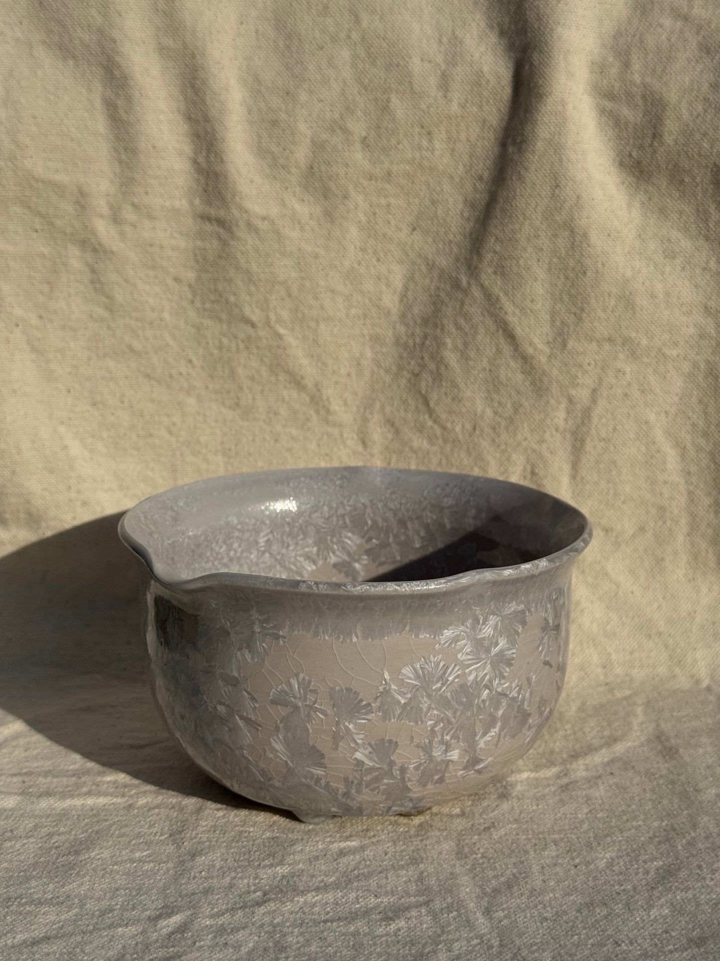 MATCHA BOWL ASHY GREY PEARL FLORAL KATAKUCHI 🌸