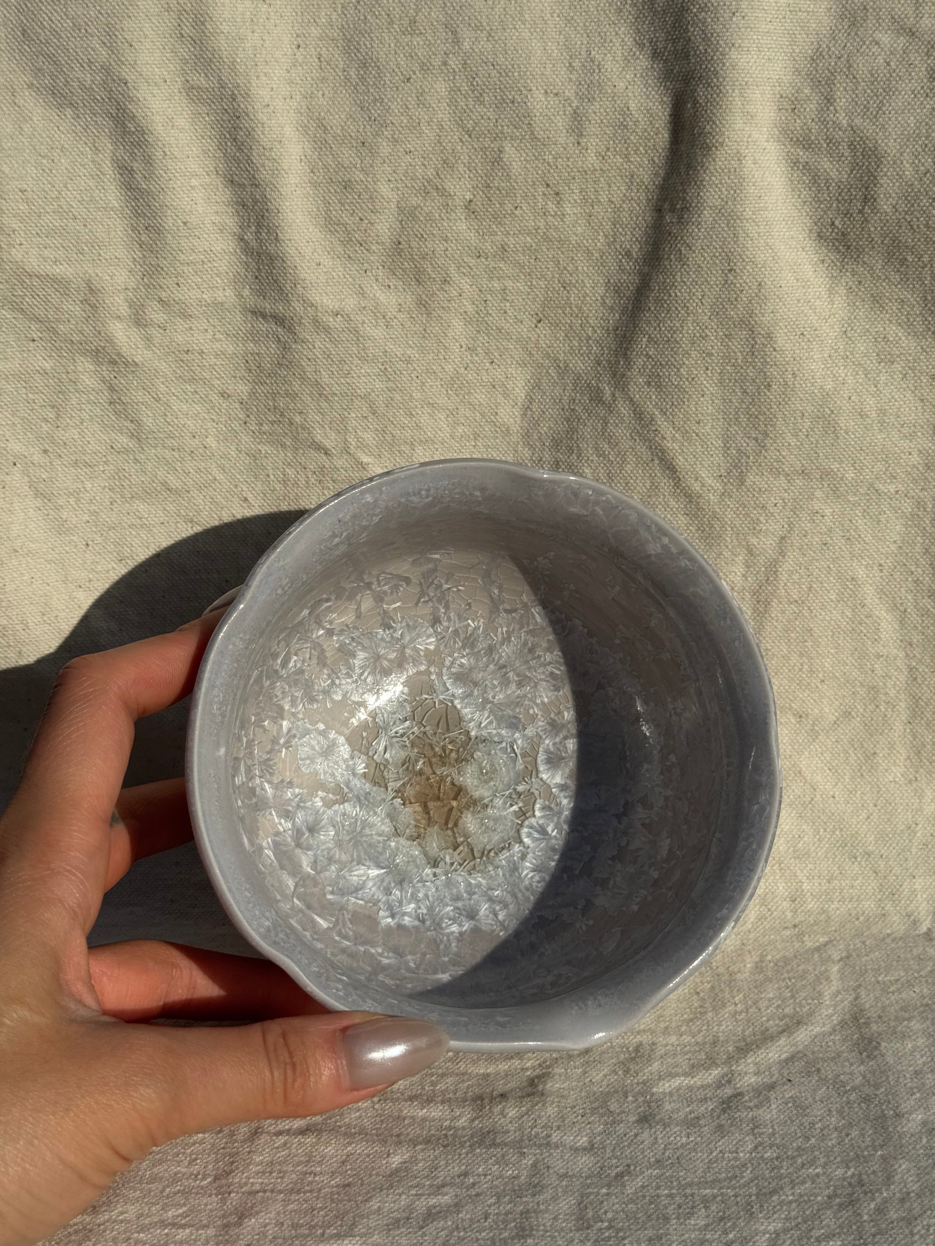 MATCHA BOWL ASHY GREY PEARL FLORAL KATAKUCHI - Thumbnail 3