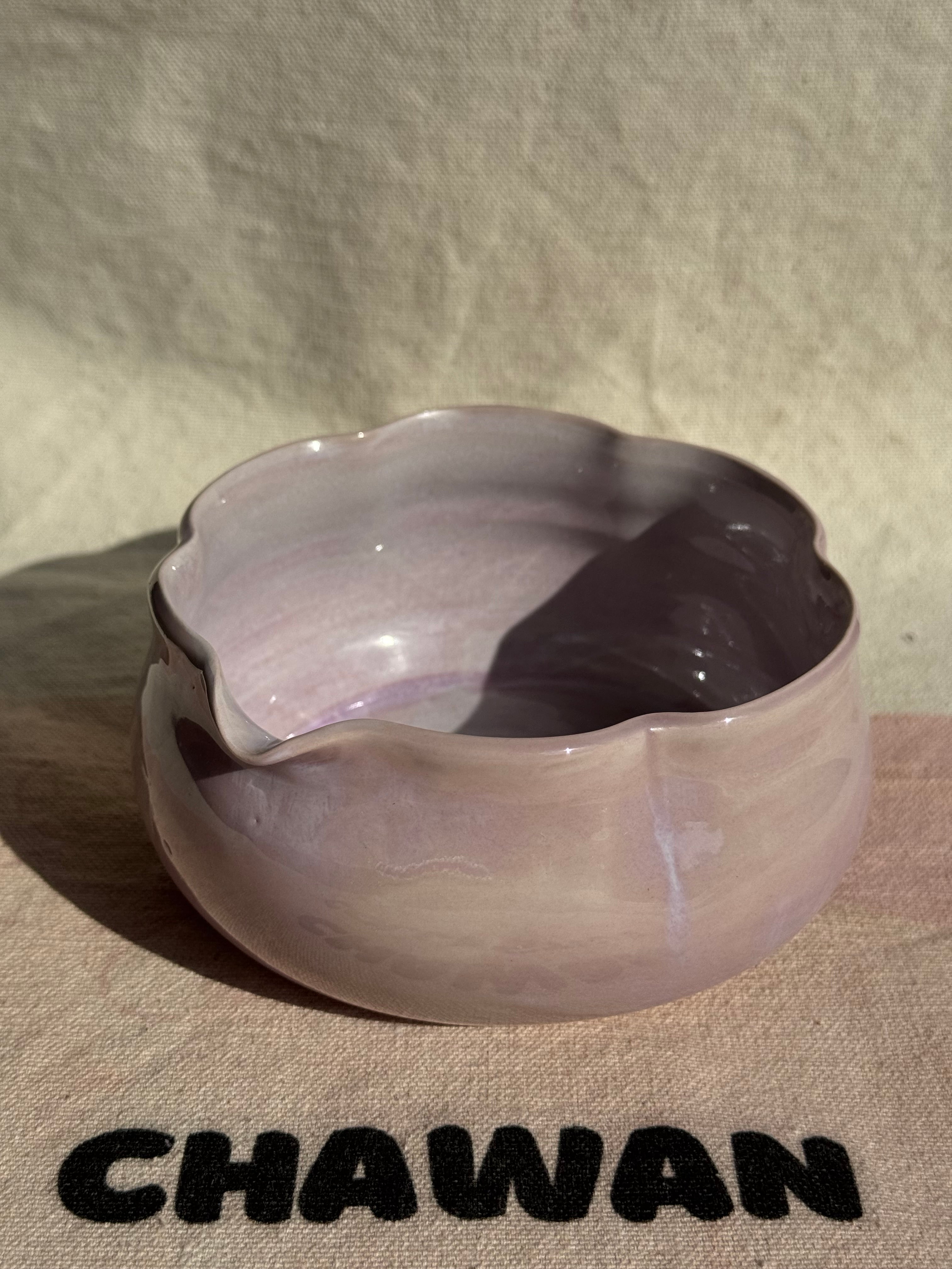 MATCHA BOWL LILAC FLORAL KATAKUCHI