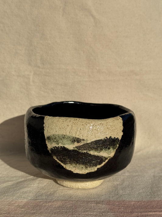TEA BOWL KURO RAKU MOUTAIN PAINTED🌸