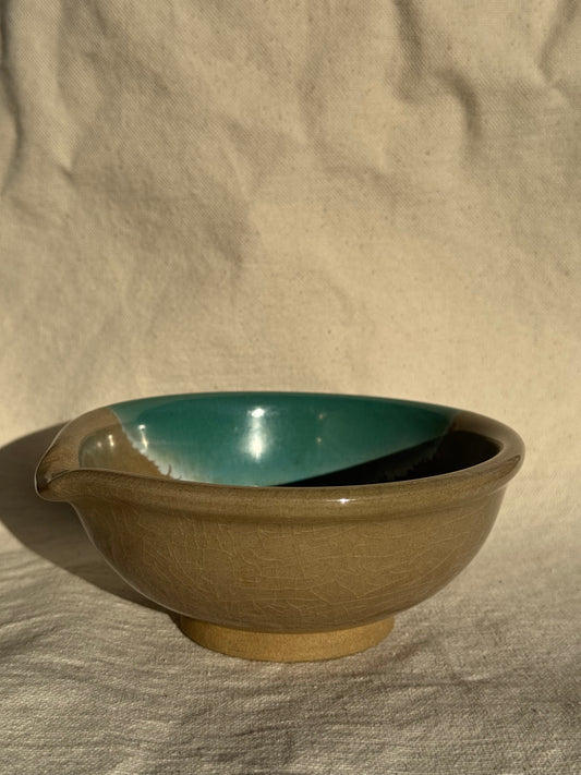 TEA BOWL BEIGIE DRIP GREEN GLAZE KATAKUCHI 🌸