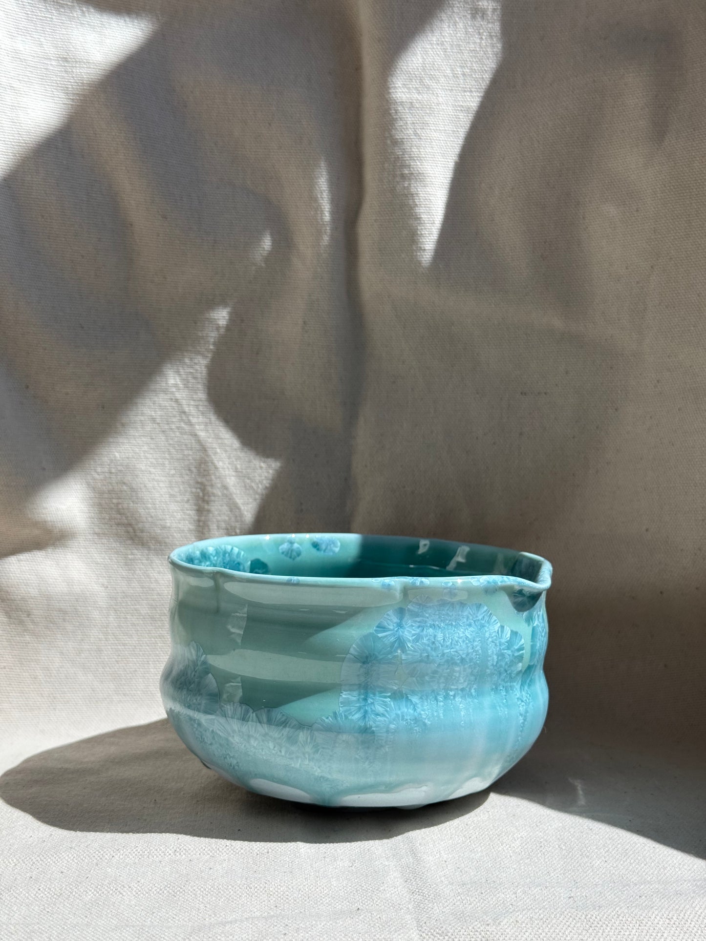 MATCHA BOWL FLORAL MINT BLUE GLAZE KATAKUCHI 🌸