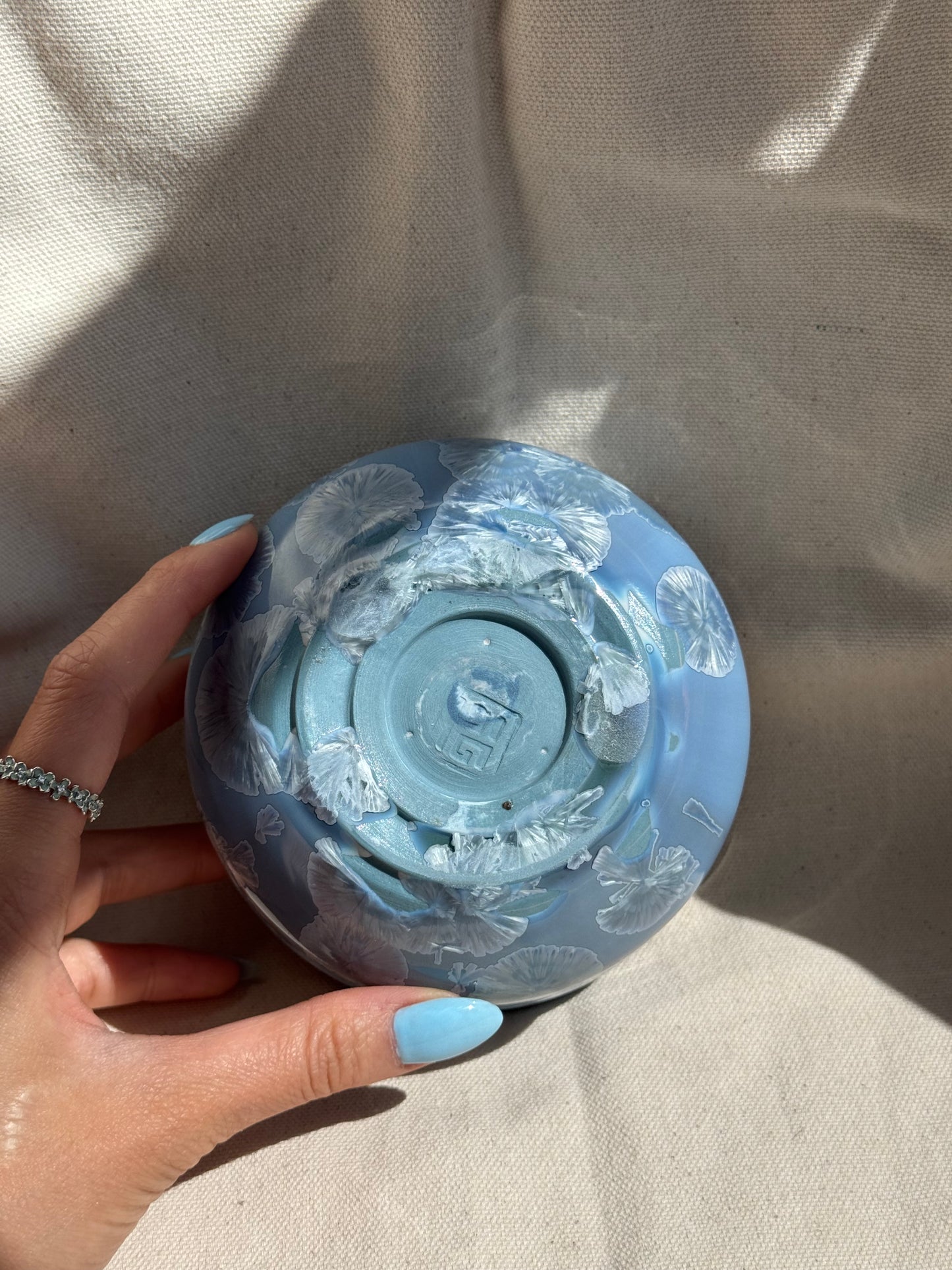 MATCHA BOWL HOURGLASS FLORAL BLUE GLAZE KATAKUCHI 🌸