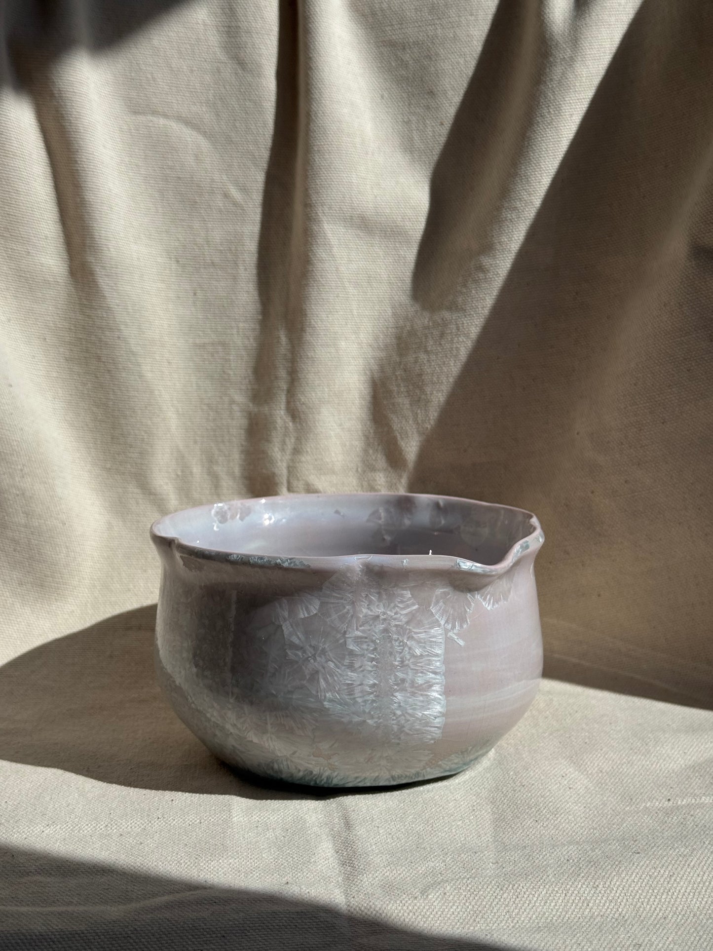MATCHA BOWL FLORAL PALE LILAC GLAZE KATAKUCHI 🌸