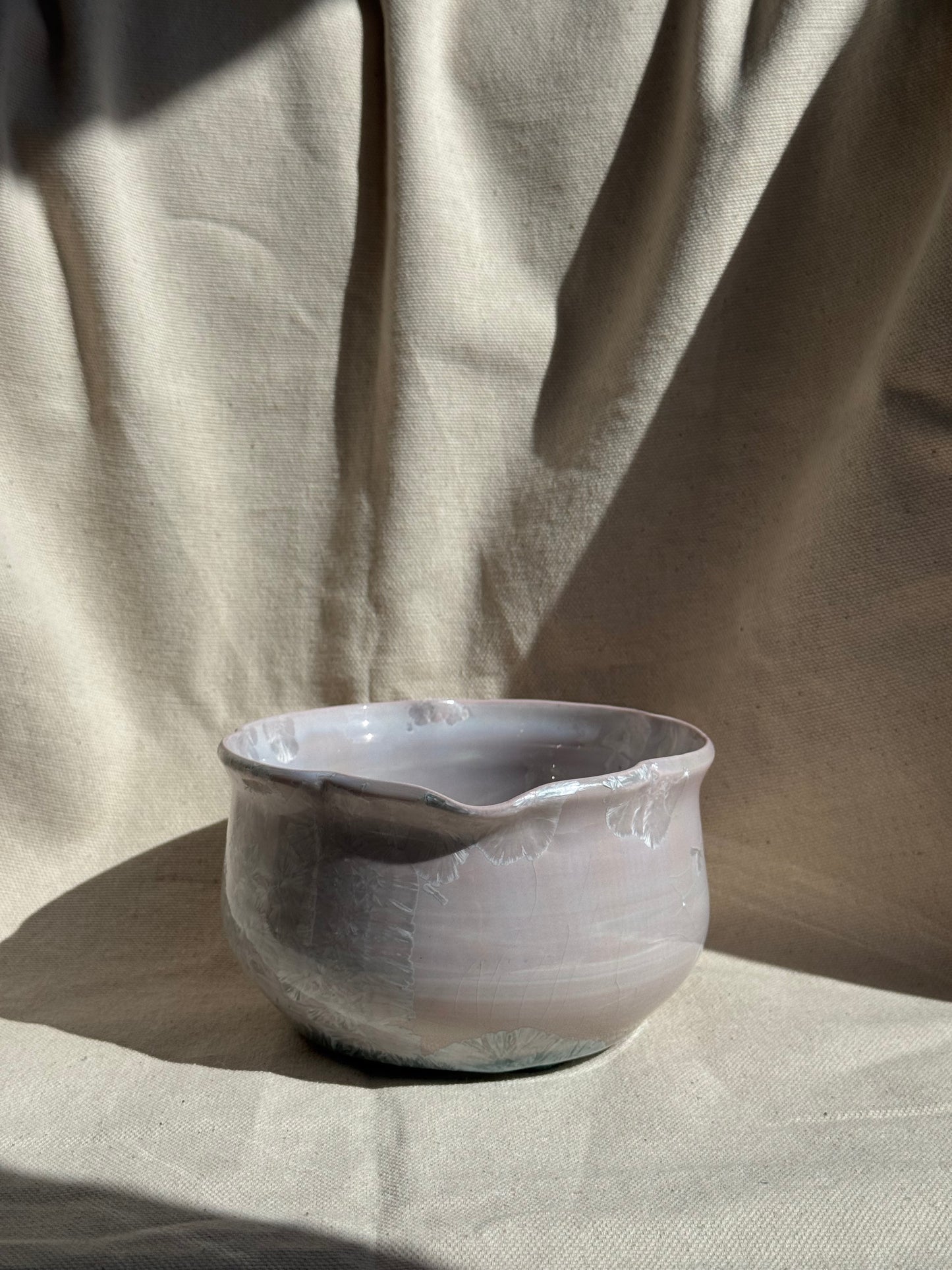 MATCHA BOWL FLORAL PALE LILAC GLAZE KATAKUCHI 🌸