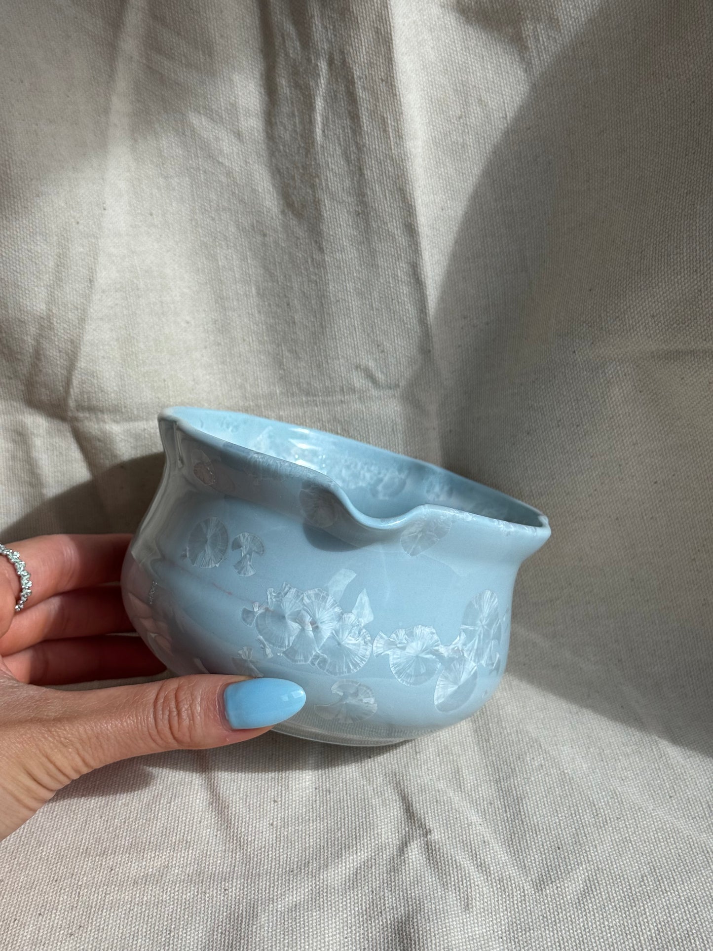 MATCHA BOWL FLORAL BABY BLUE GLAZE KATAKUCHI 🌸