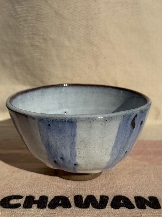 TEA BOWL WHITE BLUE STRIPE GLAZE 🌸