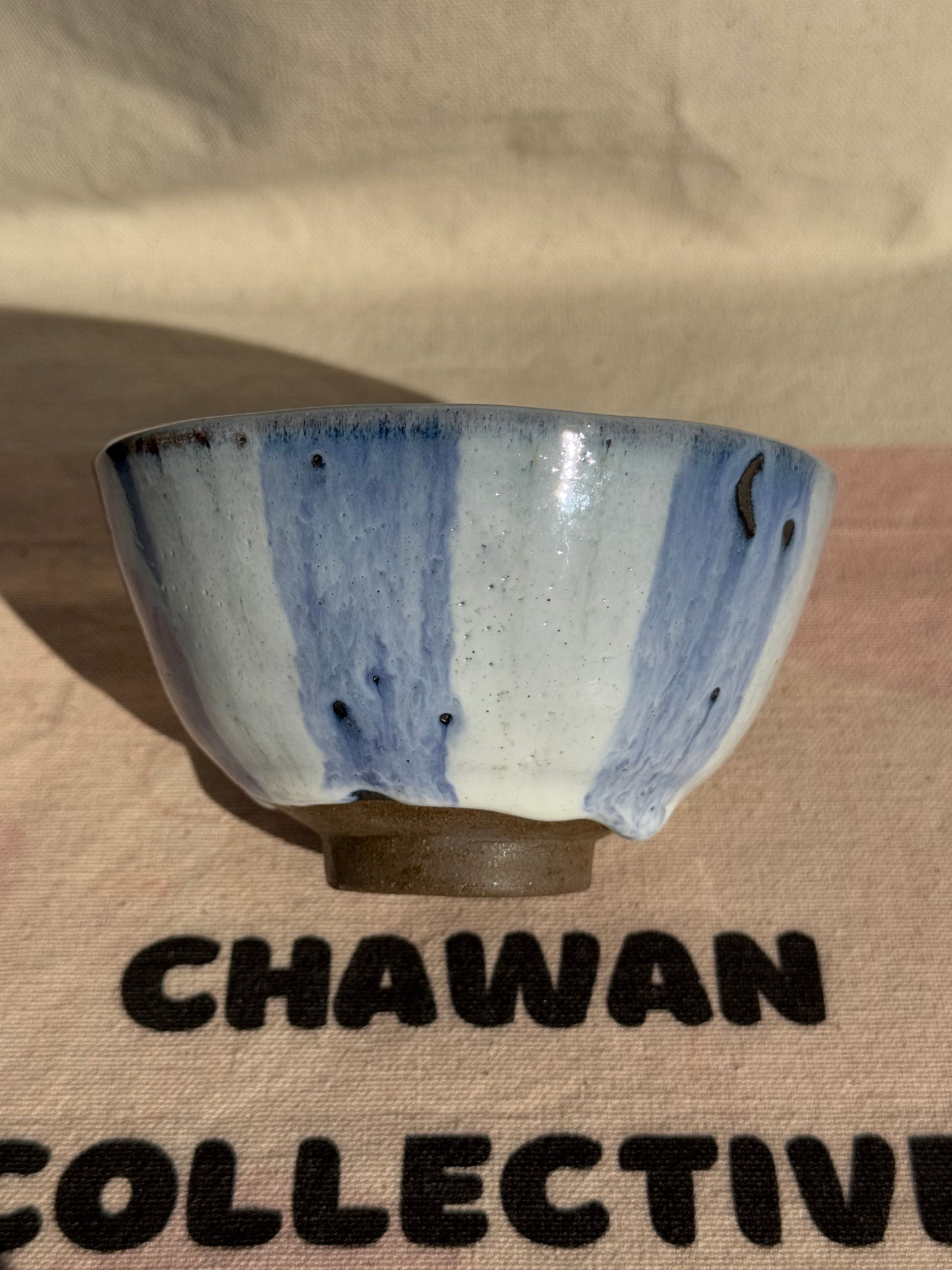 TEA BOWL WHITE BLUE STRIPE GLAZE 🌸