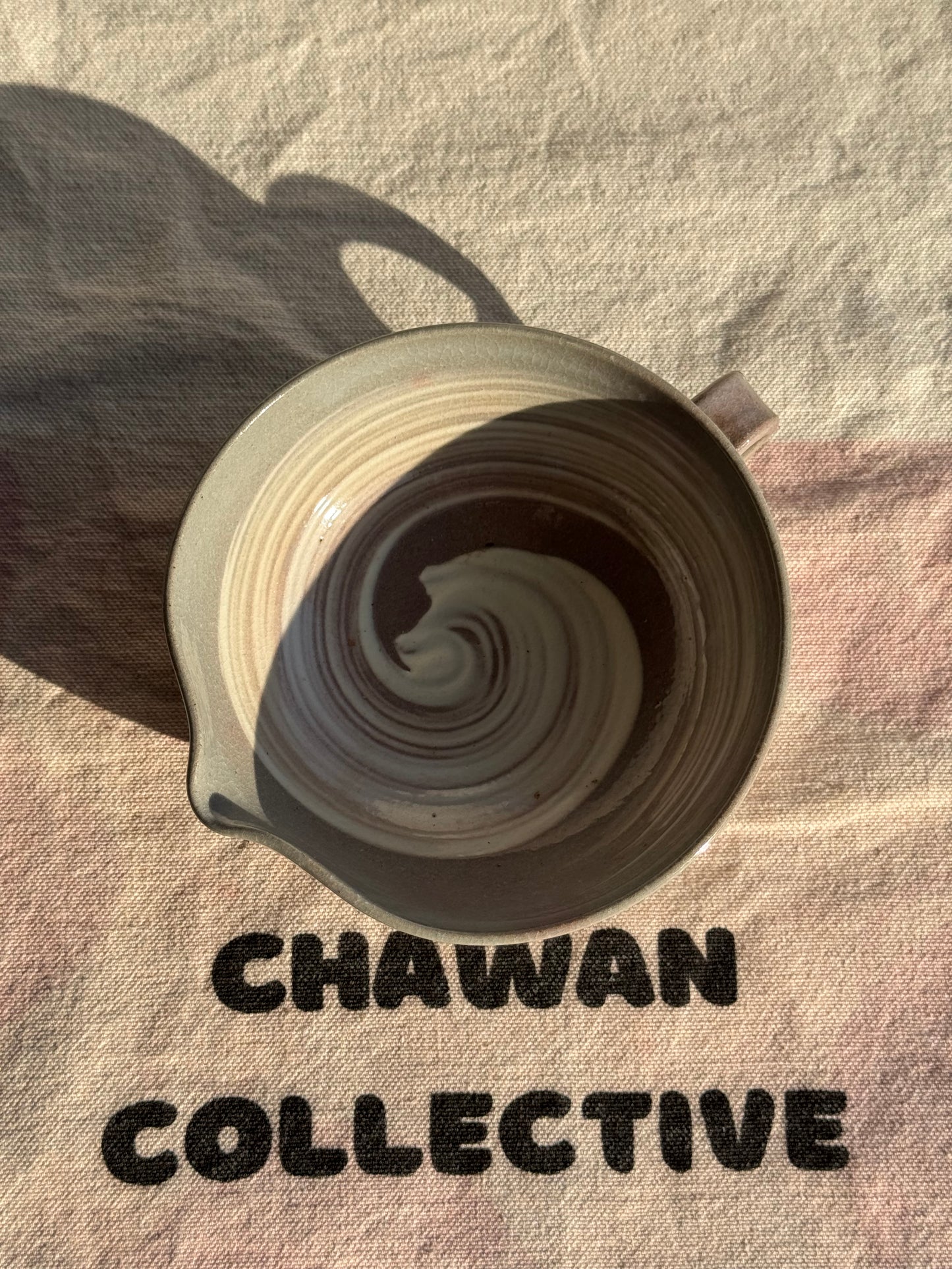 GREY WHITE GLAZE KATAKUCHI WITH HANDLE 🌸