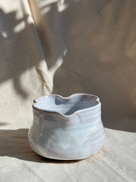 MATCHA BOWL IRREGULAR PALE LILAC GLAZE KATAKUCHI 🌸