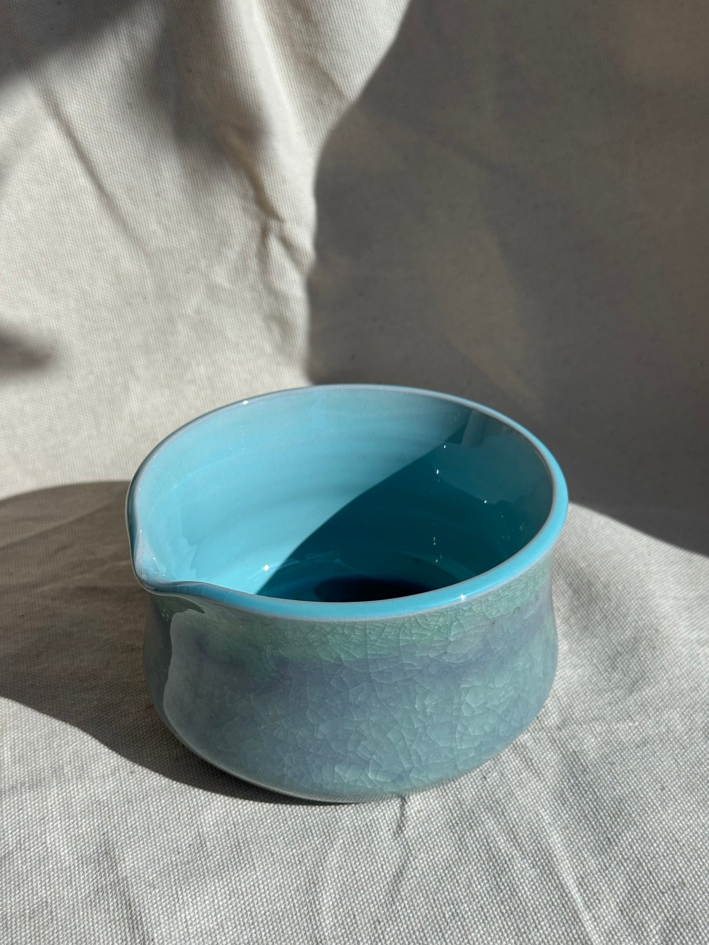 MATCHA BOWL CELADON CRACKING GLAZE KATAKUCHI 🌸