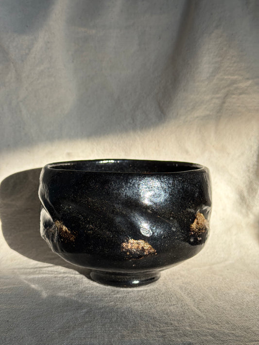 MATCHA BOWL KURO RAKU GOLD SPOTS made by SHORAKU SASAKI 🌸