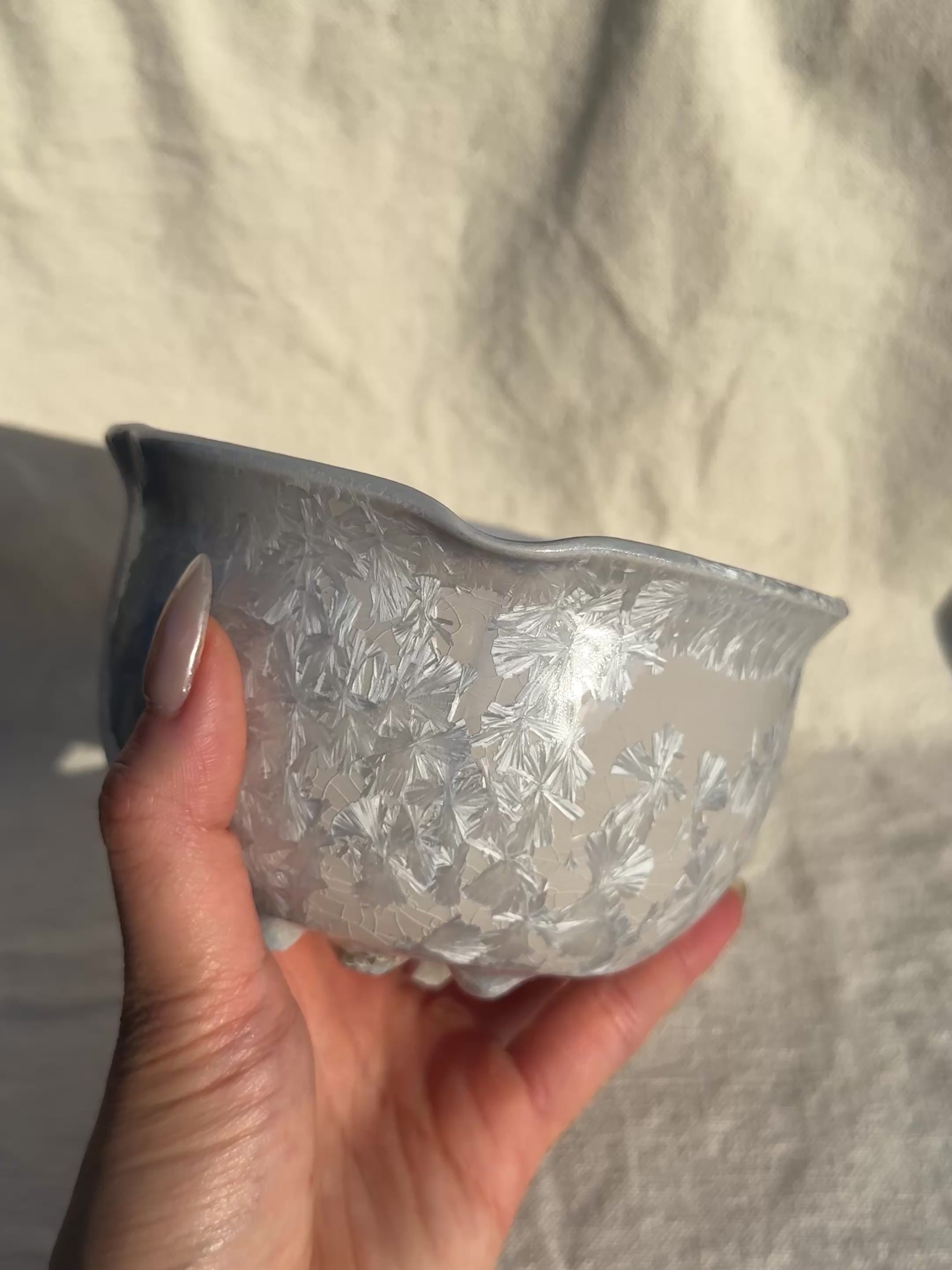 MATCHA BOWL ASHY GREY PEARL FLORAL KATAKUCHI - Thumbnail 5